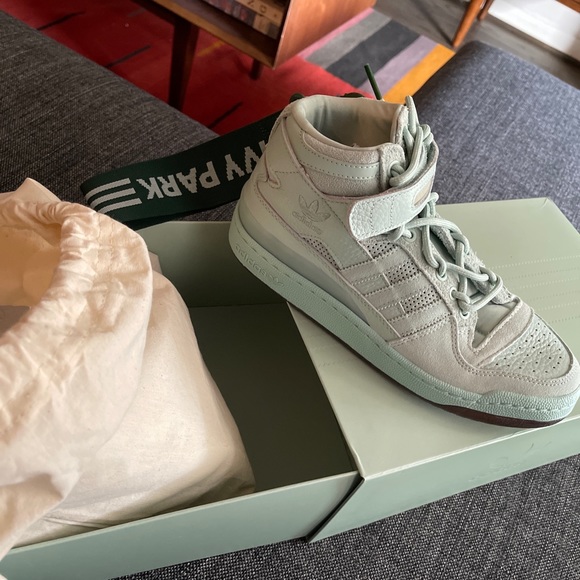 Ivy Park Adidas Forum NIB - Picture 2 of 12